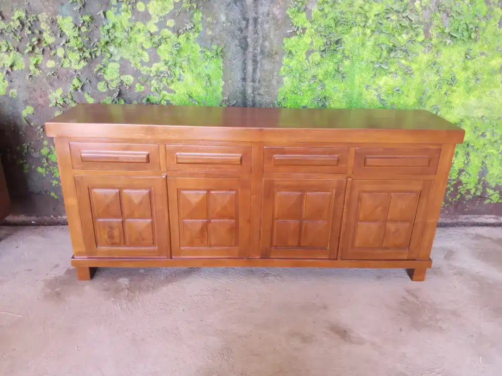 Meja bufet meja kabinet laci dan pintu
