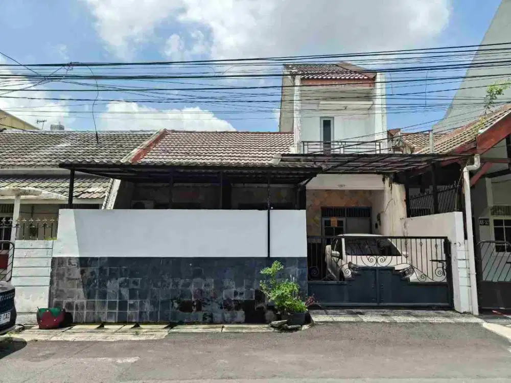 Perlu Renov‼Dijual Rumah Nginden Intan Timur
