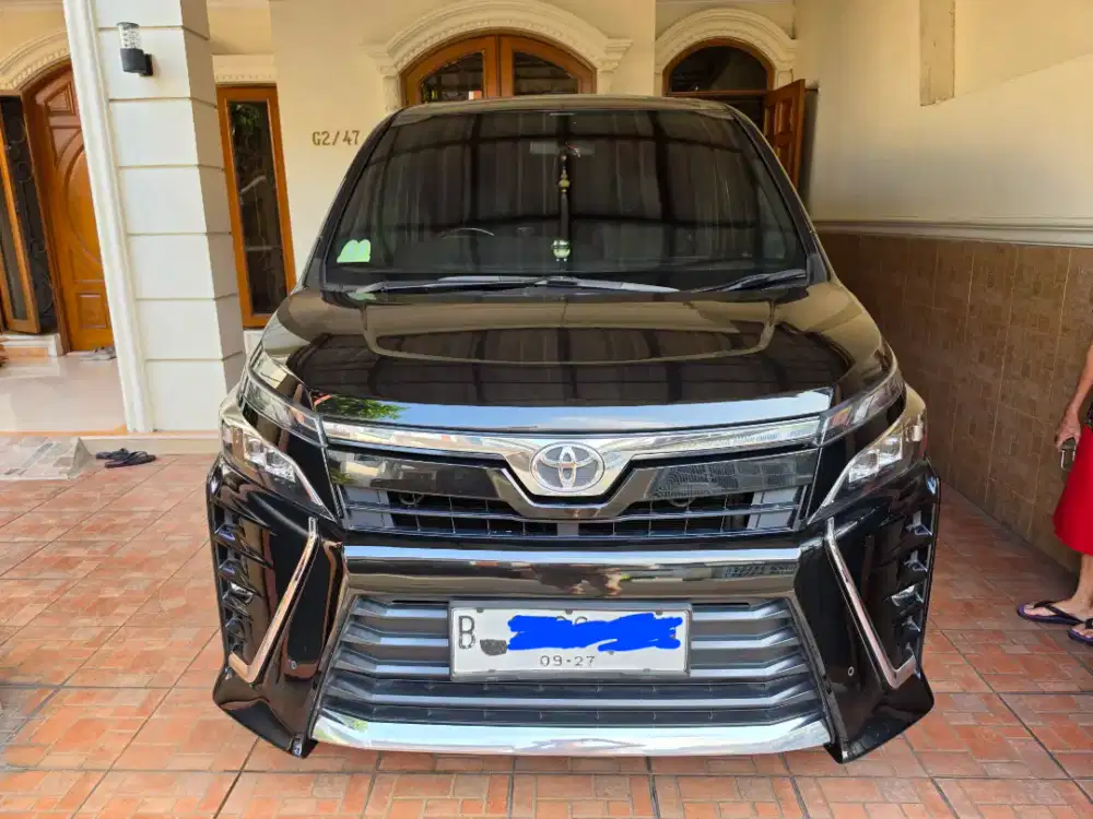 Toyota Voxy 2017  Sparkling Bkack