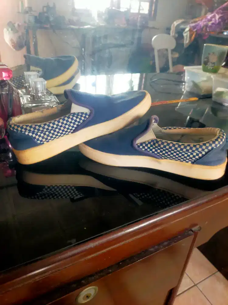 Sepatu seken size 39