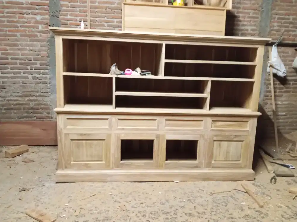 Bufet rak kabinet laci dan pintu