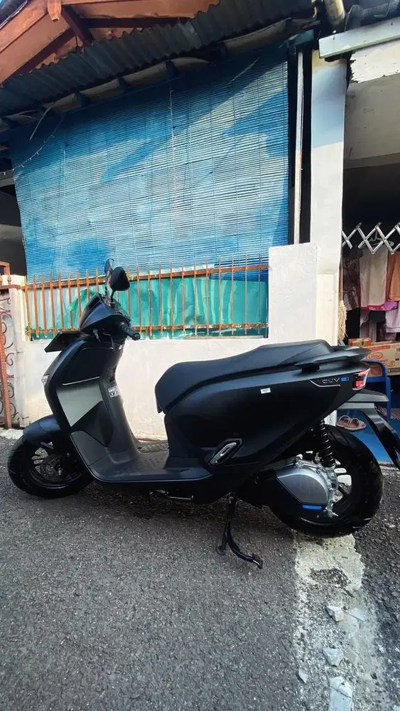 Honda CUV e: RoadSync Duo 2025 | 296 KM + | Like New