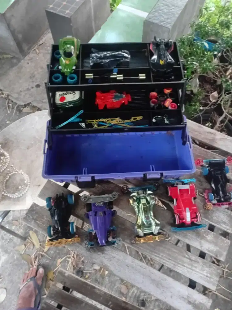 Mainan mobil tamiya