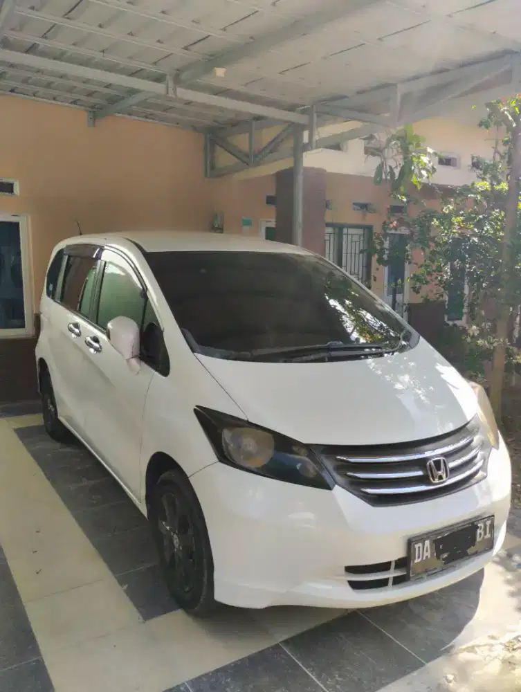 honda freed 2011