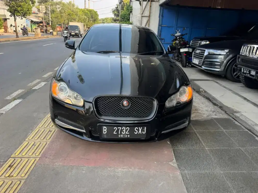 Jaguar XF th 2011AT  Siap pakai