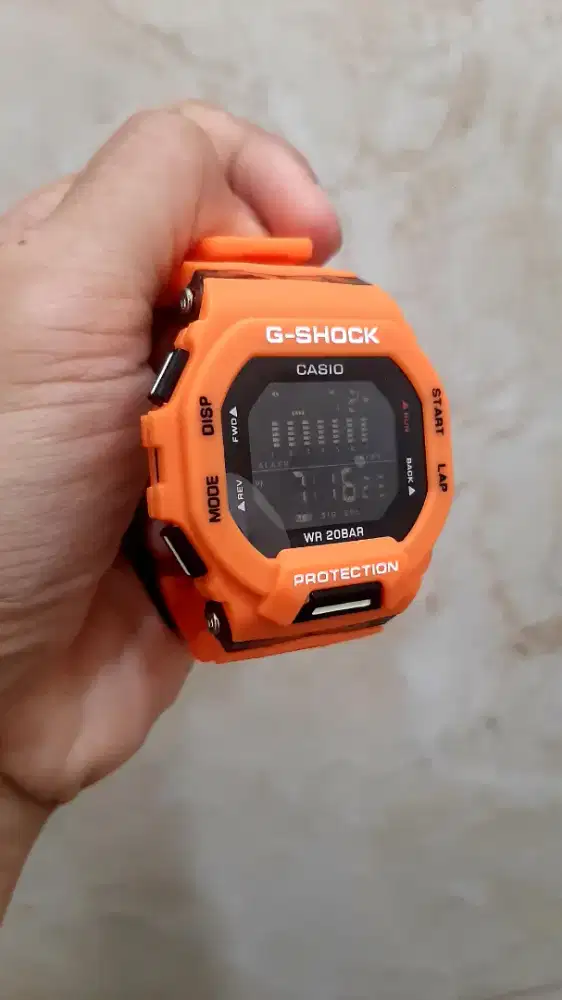 Jam tangan digital