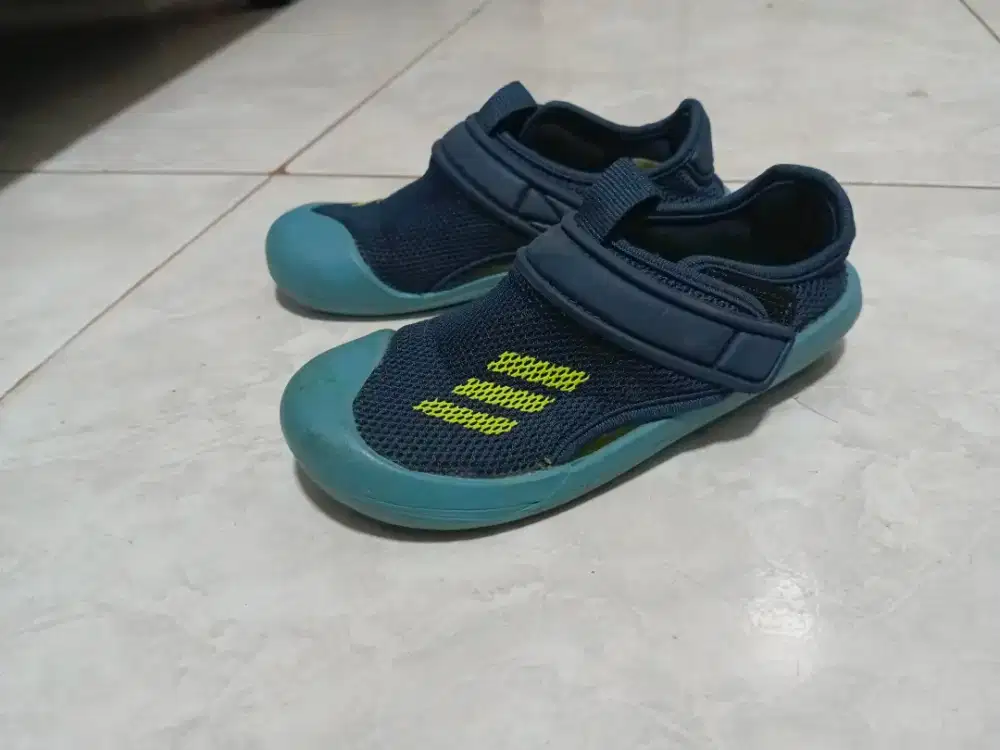 sepatu anak bayi merk Adidas Original size 27