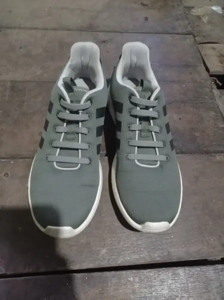 Sepatu adidas ukuran 41