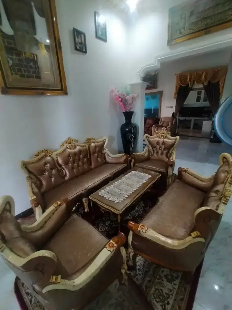 Di jual secepat nya kursi jati