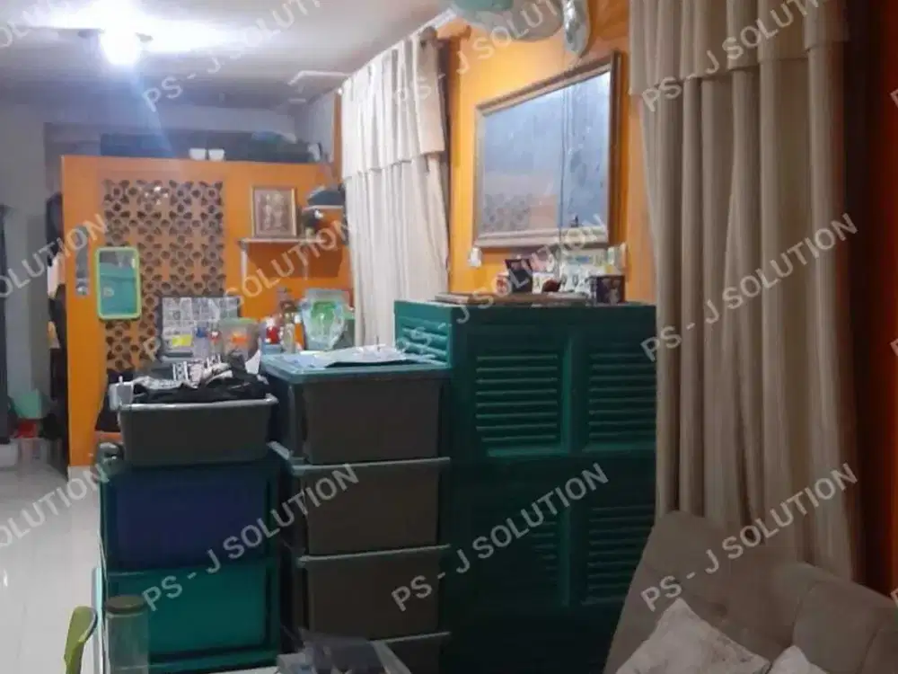 RUMAH DI MENTENG JAKPUS STRATEGIS