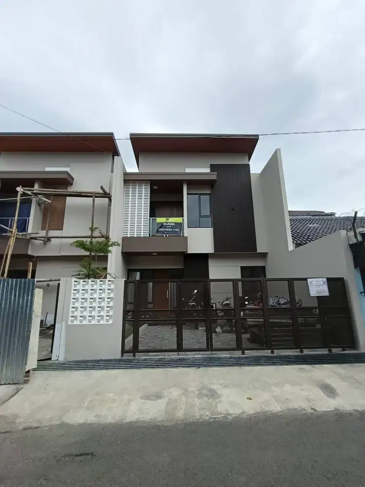Rumah Baru 2 Lantai di Jl. Suryalaya Buah Batu