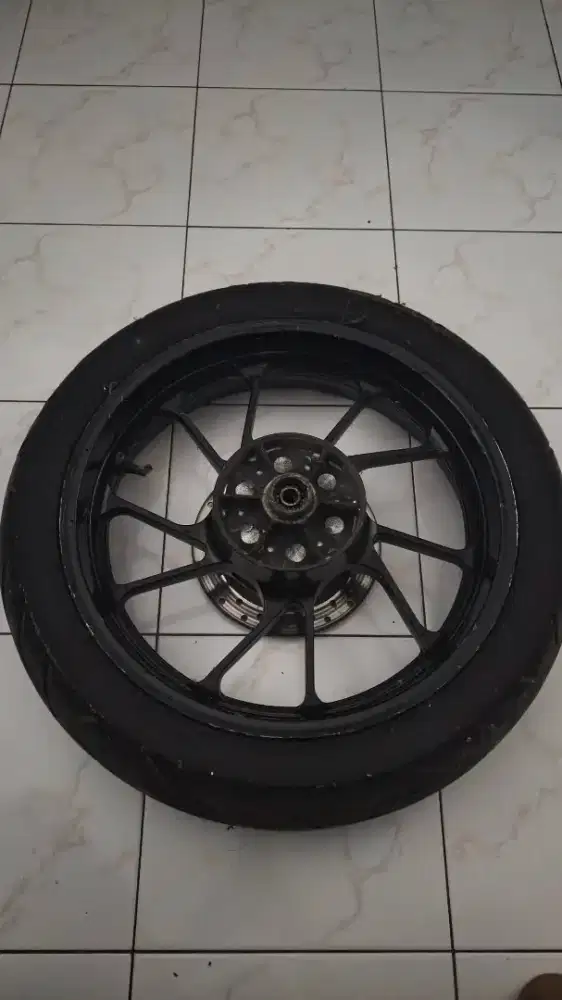 VELG BELAKANG R15V3