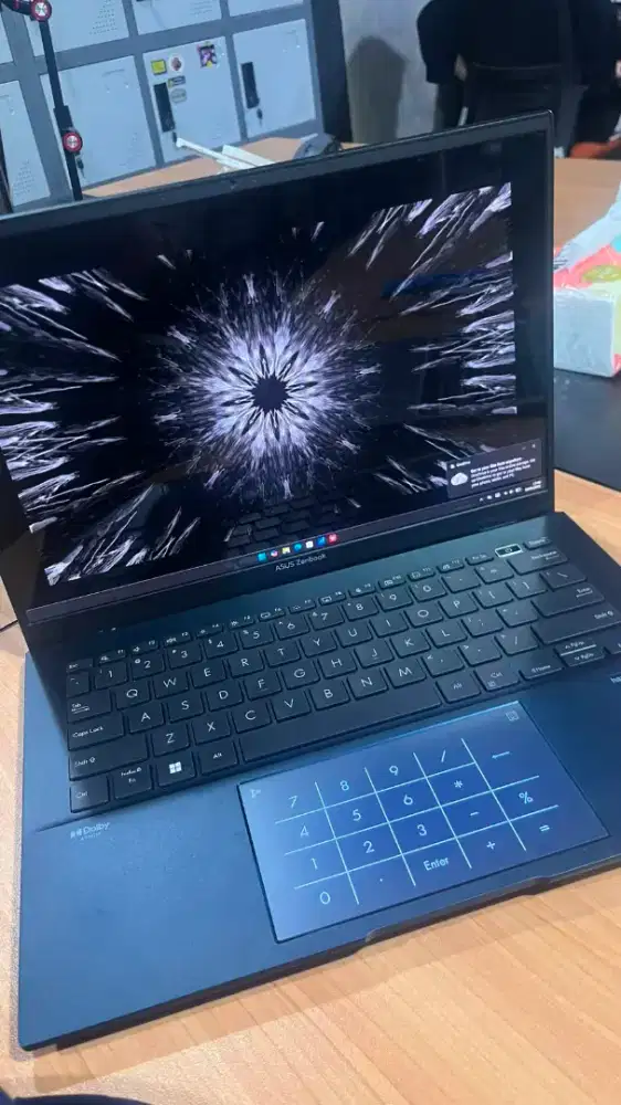 Dijual laptop asus zenbook (second pemakaian pribadi)