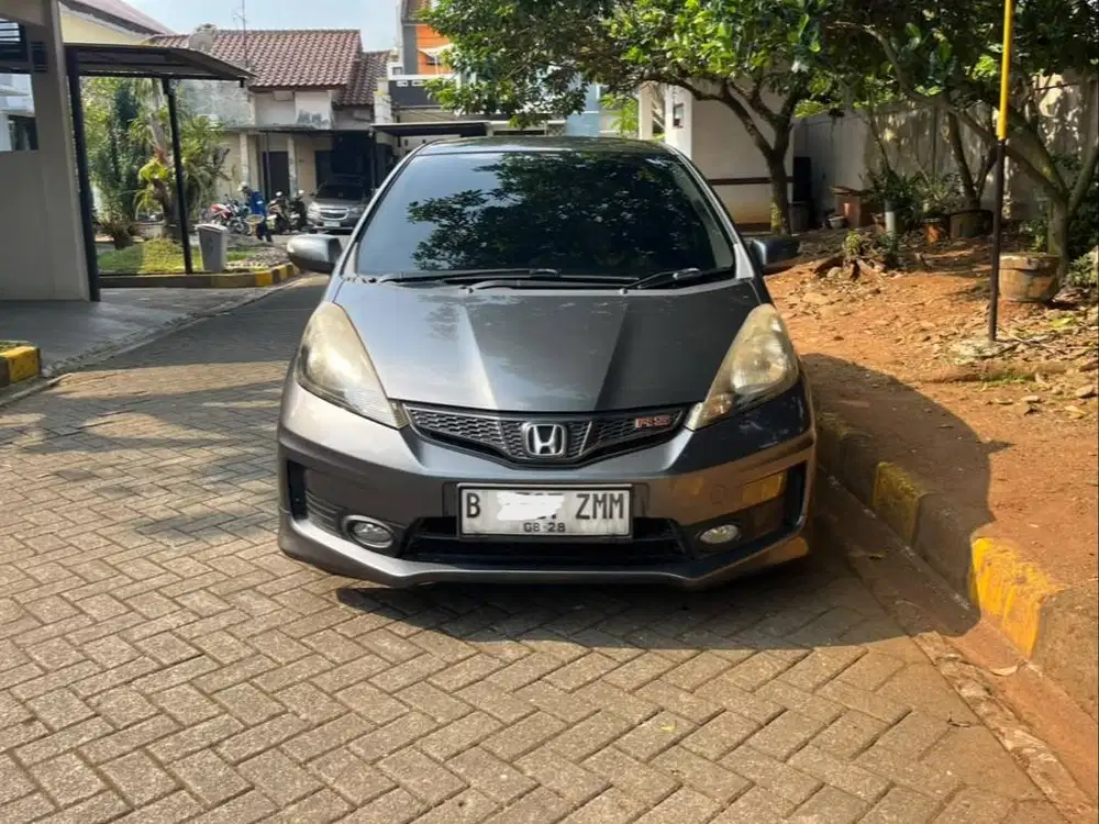 Honda Jazz RS GE8 2013  Silver stone Abu-Abu