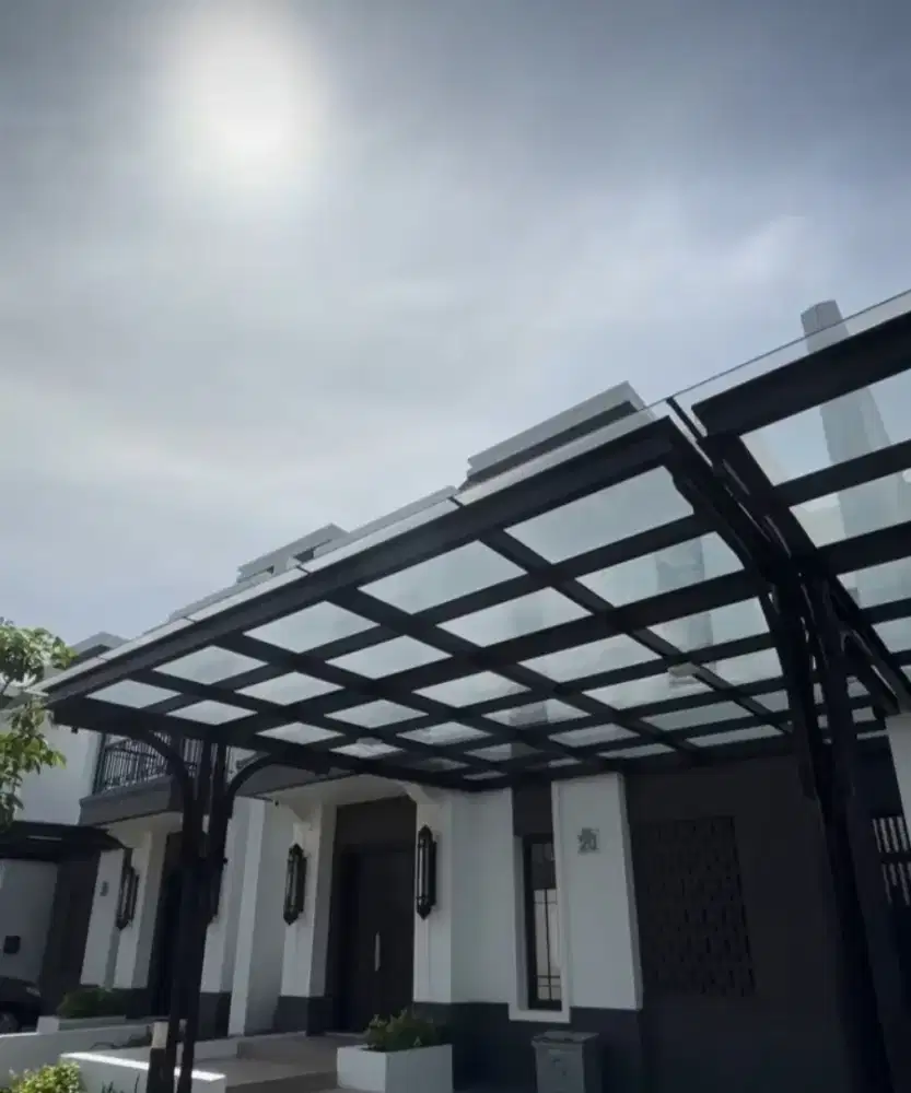 Kanopi atap kaca minimalis