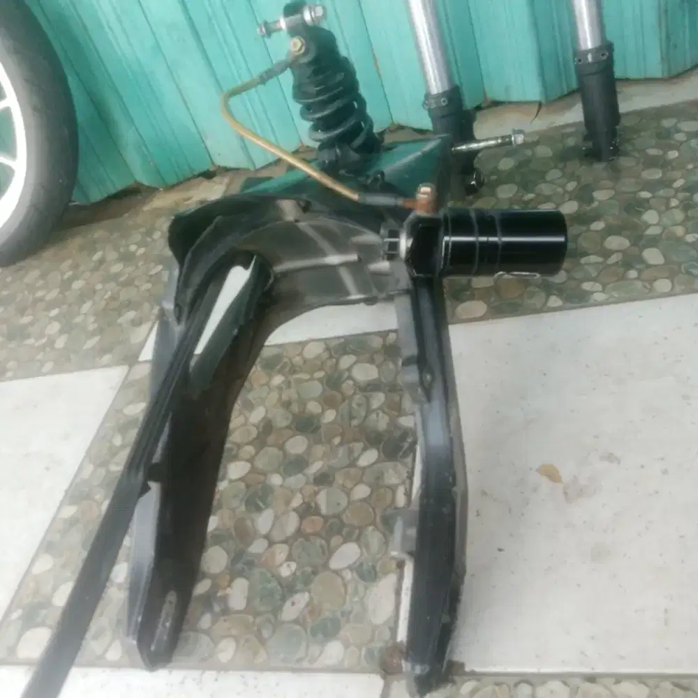 Swingarm/ arem R15 V3 set, Shok belakang tabung NUI racing dan kaliper