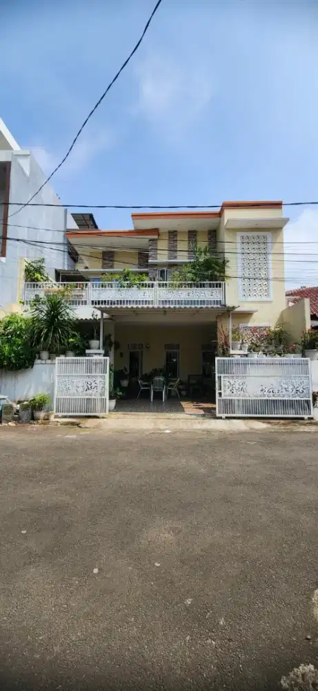 Dijual rumah ada kos di Meruya Ilir Kembangan Jakarta Barat