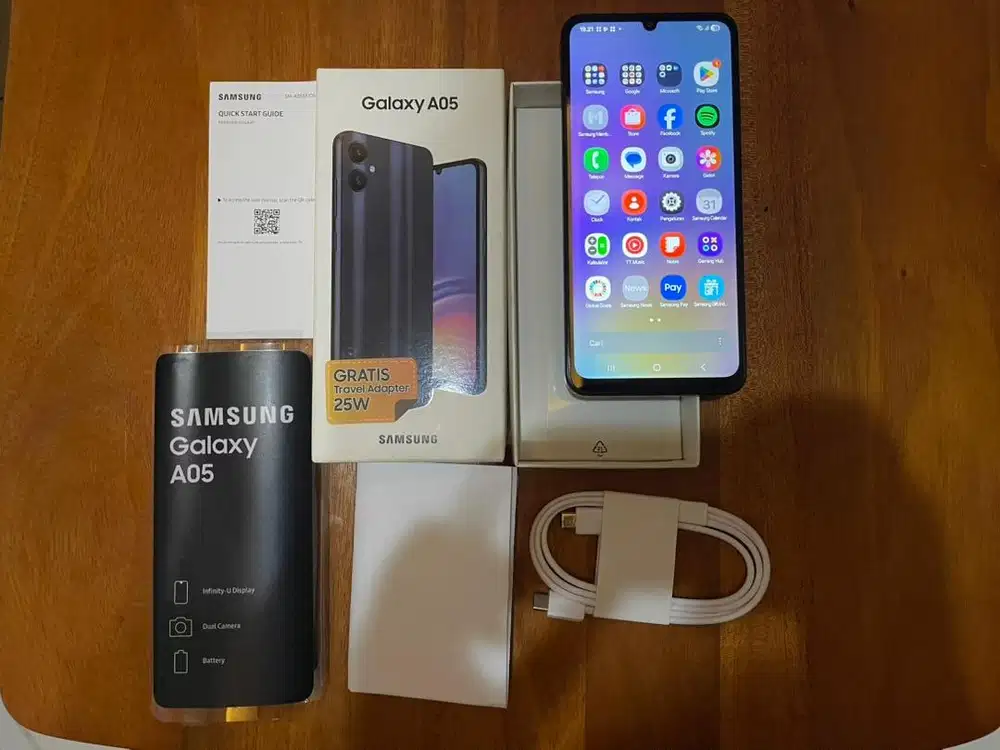 Samsung A05 Black 4/64 Fullset