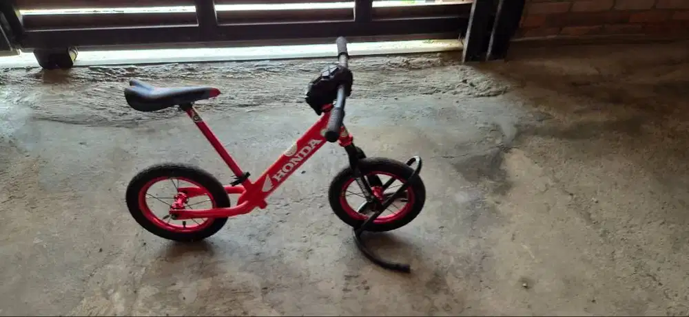 Balance bike strider versi honda