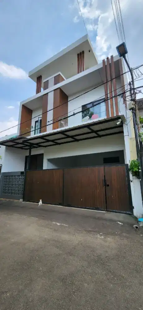 Dijual rumah bagus premium di Taman Meruya Ilir Kembangan JakartaBarat