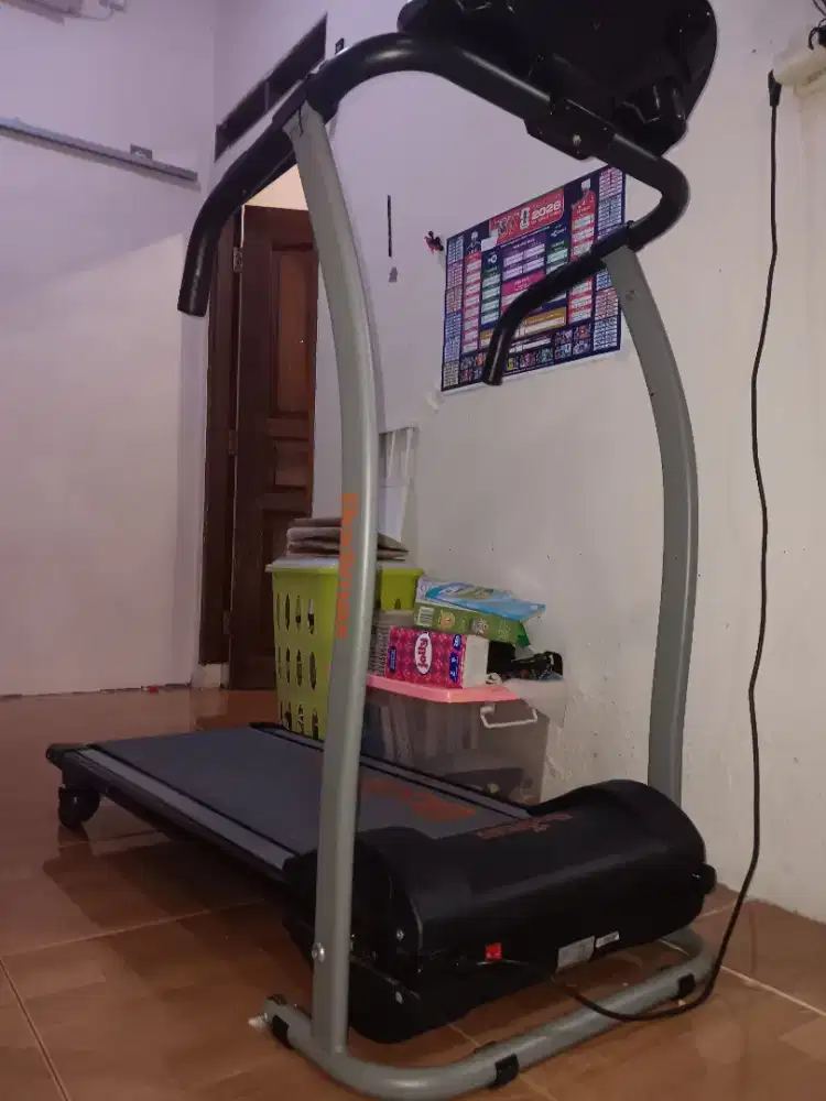 Alat Treadmill Bodymax