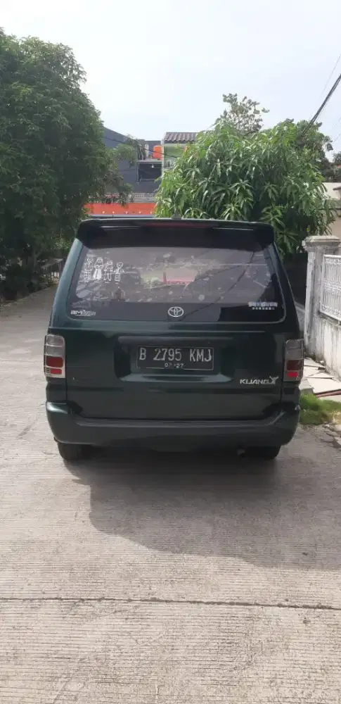 Dijual toyota kijang kapsul th 2002 type standard 1800 cc