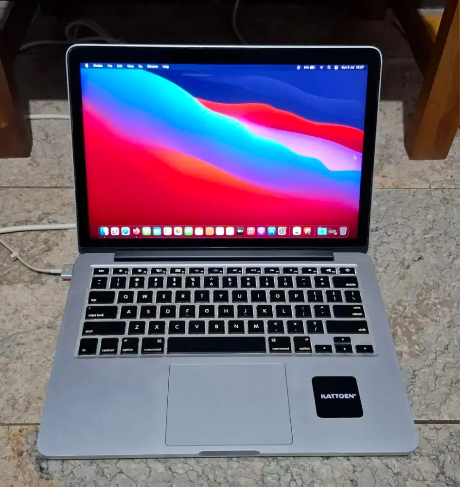 MacBook Pro Retina 13 2015 i5 8GB/256GB Battery Baru CC1