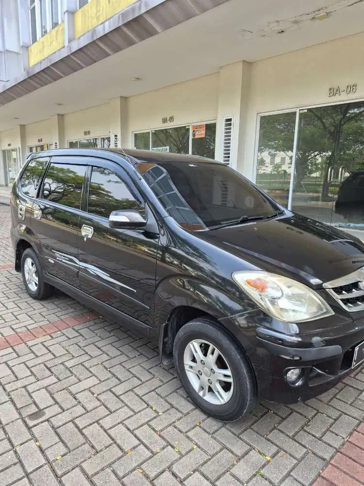 Daihatsu Xenia 2011 Bensin
