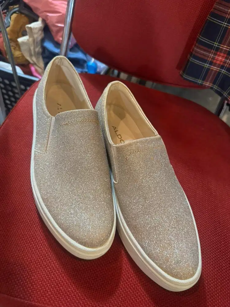 Sepatu wanita size 37