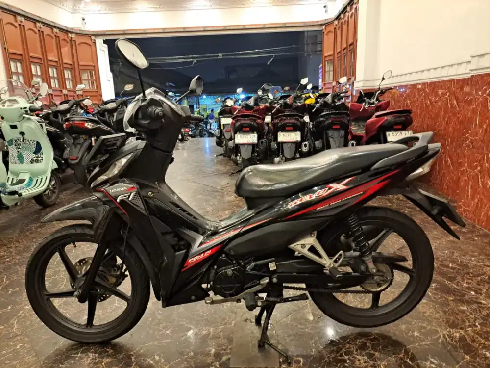 DIJUAL CEPAT AJA REVO INJEKSI 2020 PAJAK PANJANG 03.2027 PLAT BANDUNG