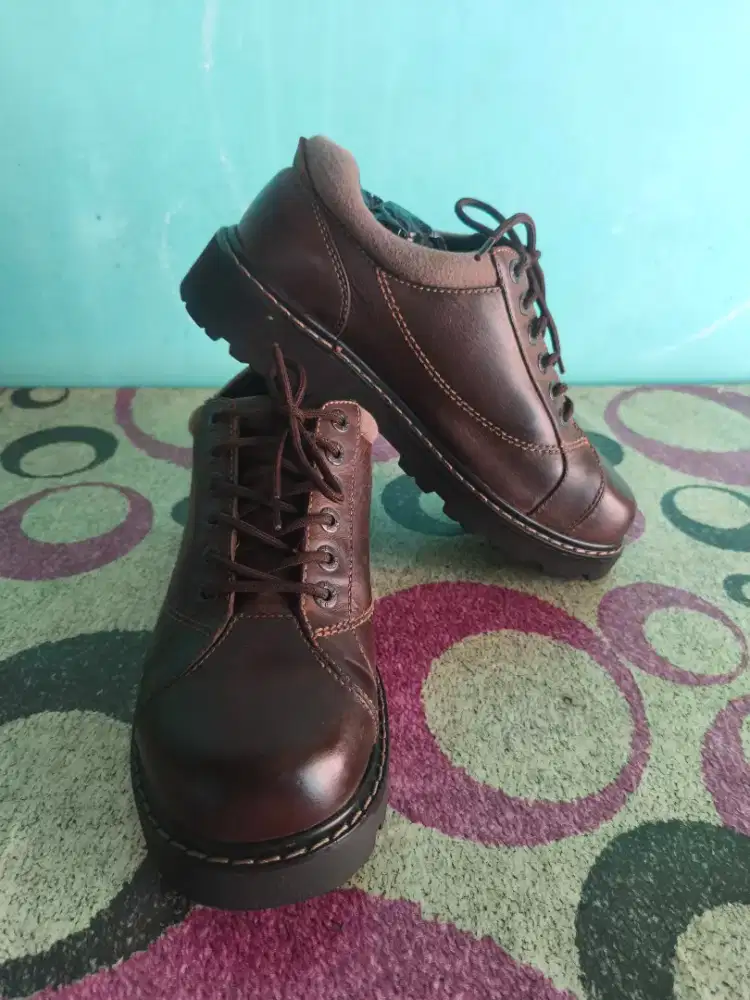 Sepatu Low Boots Bass