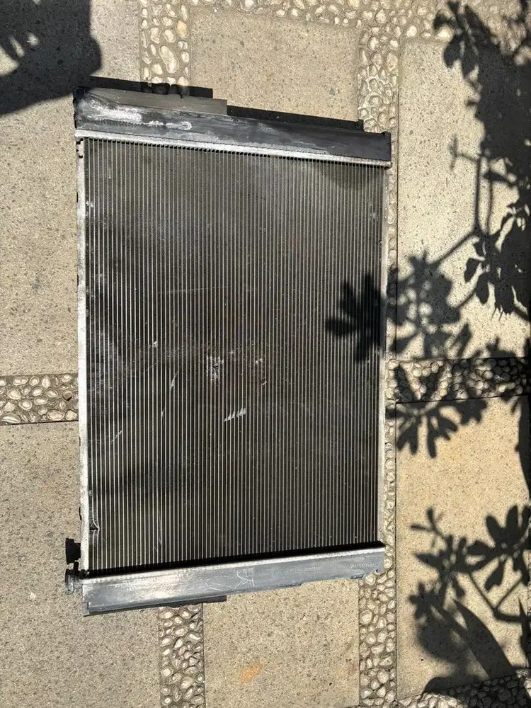 Radiator bekas Original harier 2008