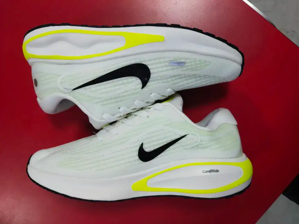 Sepatu import running centang size 43 insole 27,5cm