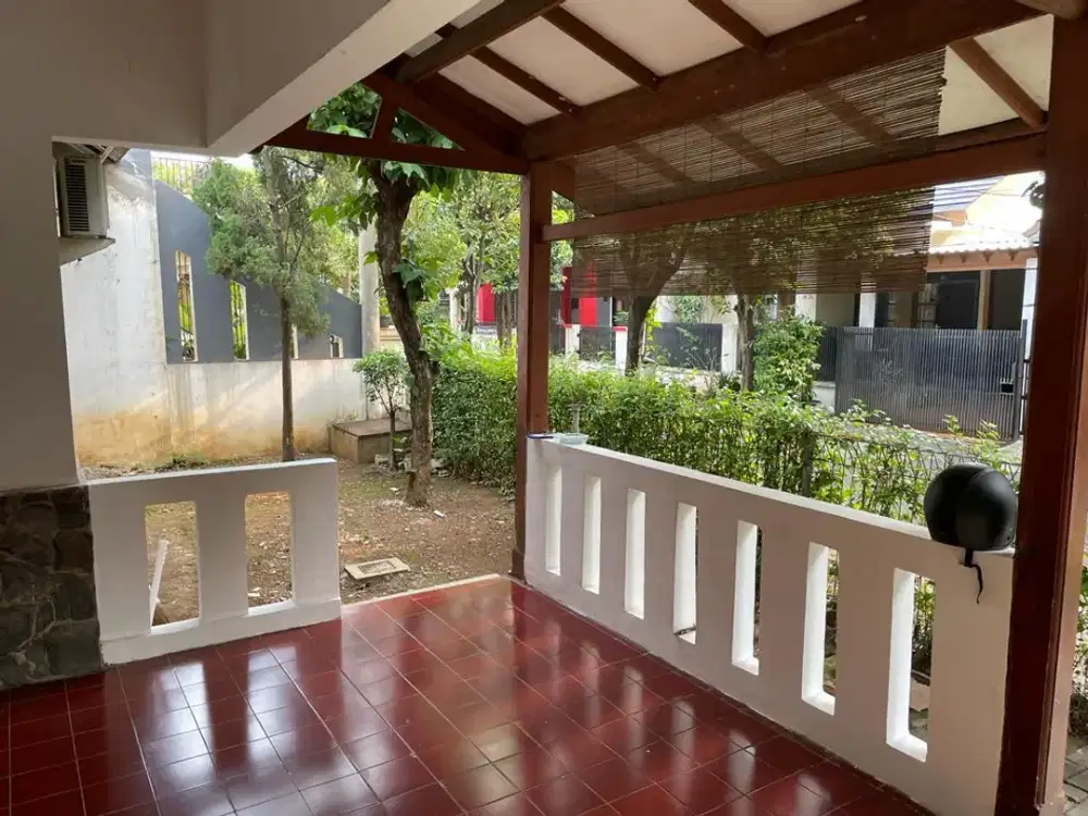 Disewakan Rumah Siap Huni Semi Furnished di Kemang Pratama 2 Bekasi – 4+1 KT, Carport 2 Mobil, Rp45 Juta/Tahun
