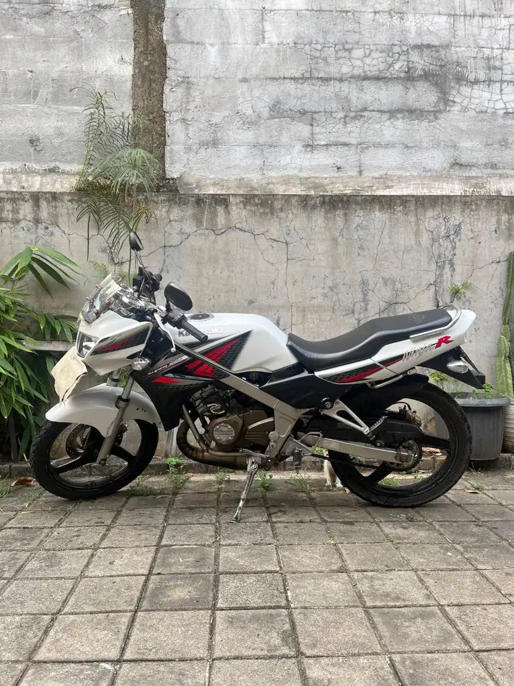 Ninja R 2014 pajak on