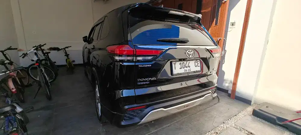Toyota Kijang Innova Zenix Q Hybrid AT 2025