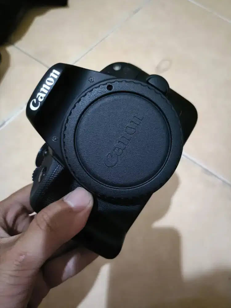 CANON 100D BODY ONLY NO VIGNET