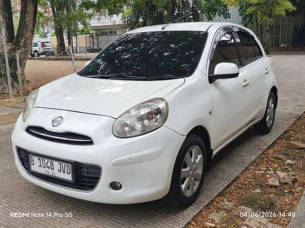 Nissan March 2011 Bensin
