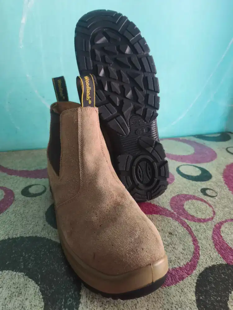 Sepatu Chelsea Boots SAFETY (UJUNG BESI)