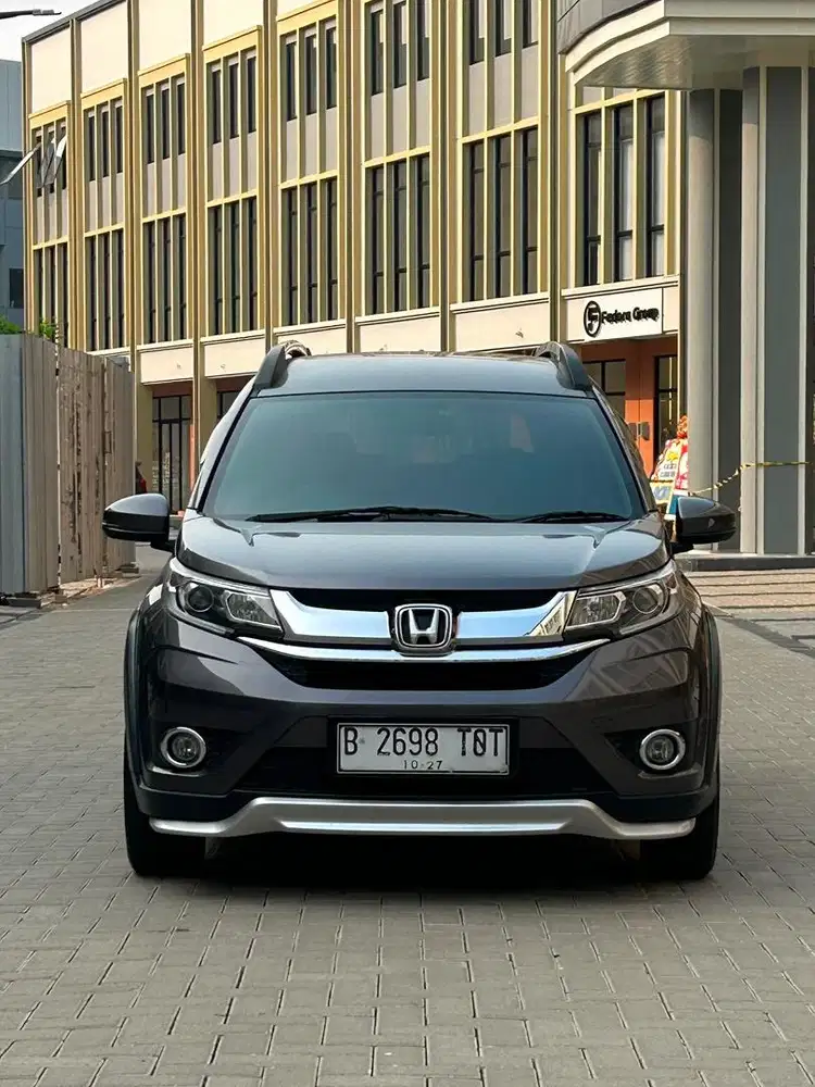 Mobil Keluarga Murah ini Gan Honda BRV Prestige AT 2017 Abu2