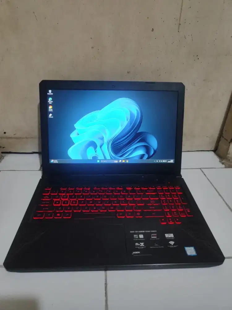 Asus Tuf FX504GE i7 gen 8 GAMING