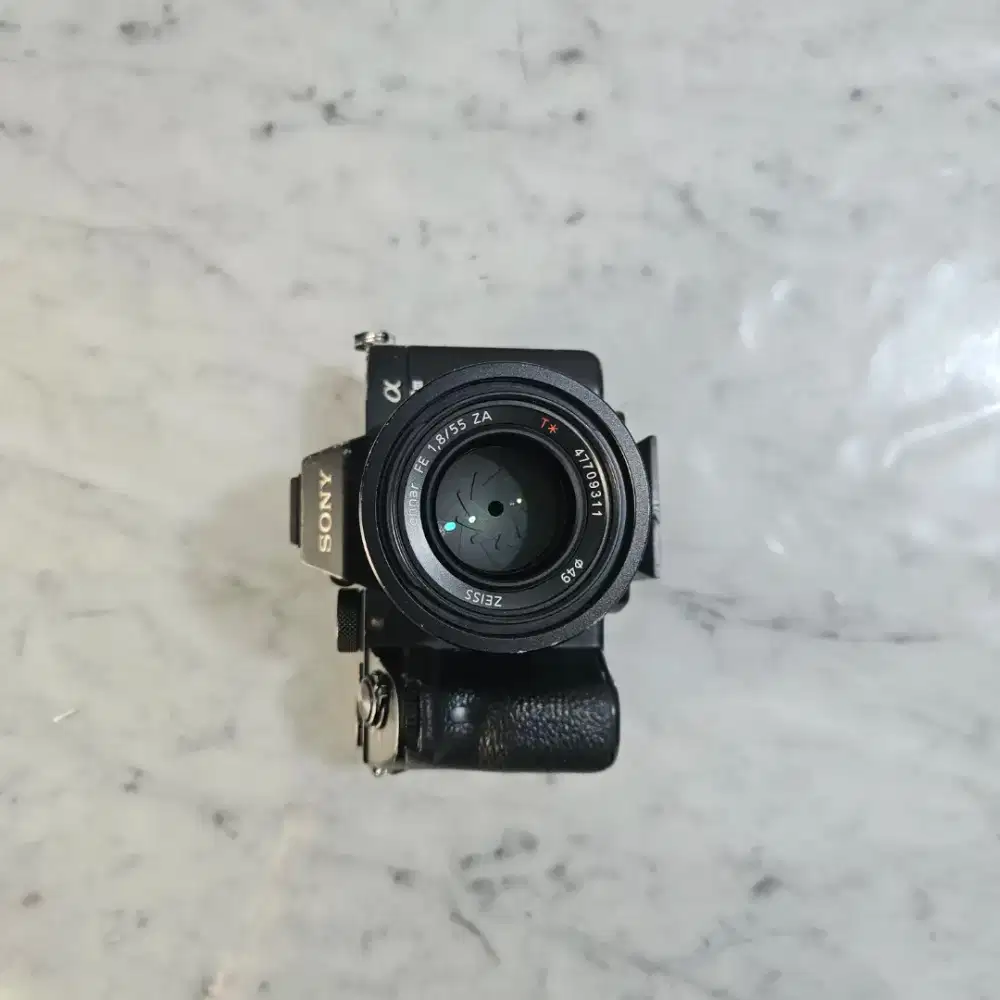 Sony A7 III + Lensa Kit Siap Pakai ( Fungsi Prima)