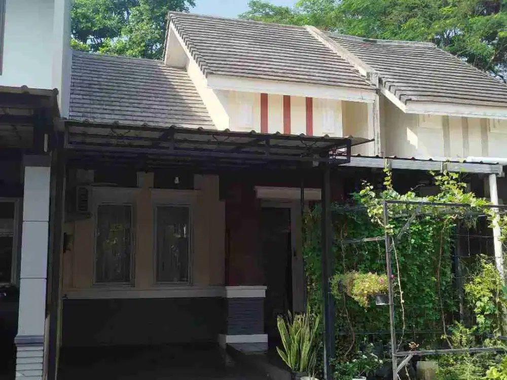 Jual rumah cantik satu lantai cluster favorite bebas banjir. Kota Wisata Cibubur.