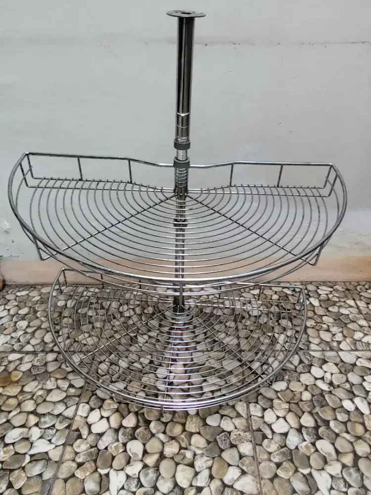 Lemari Putar Kitchen Hafele