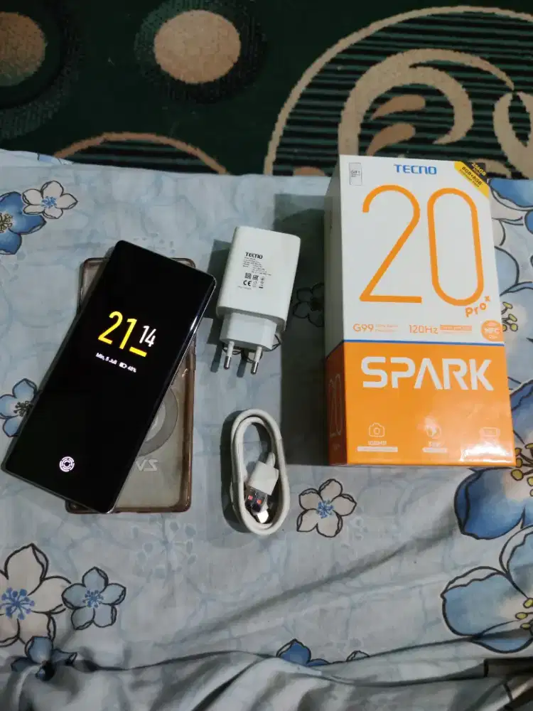 Tecno spark 20 pro plus