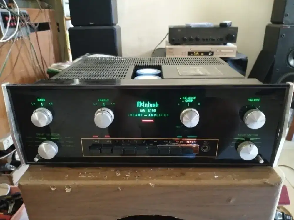 Mcintosh Ma 6100 usa amplifier