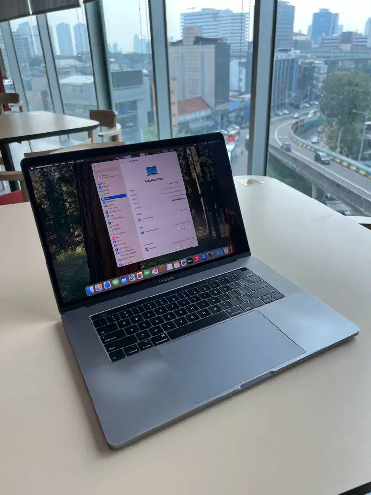 MacBook Pro 2019 15 inch, Intel Core i9, 512GB SSD, 16GB RAM