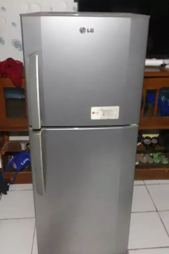 kulkas lg 2 pintu masih normal beku tanpa bunga es