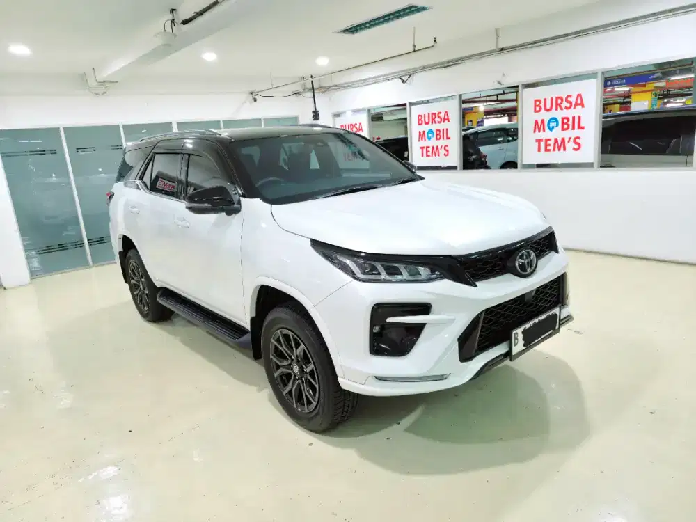 KM 9 RB! TOYOTA FORTUNER LEGENDER 4X4 VRZ GR 2.8 SPORT 2026 NIK 2025