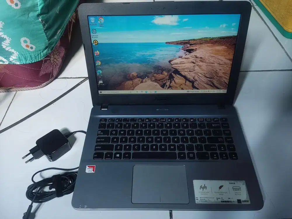 Dijual laptob asus X441B